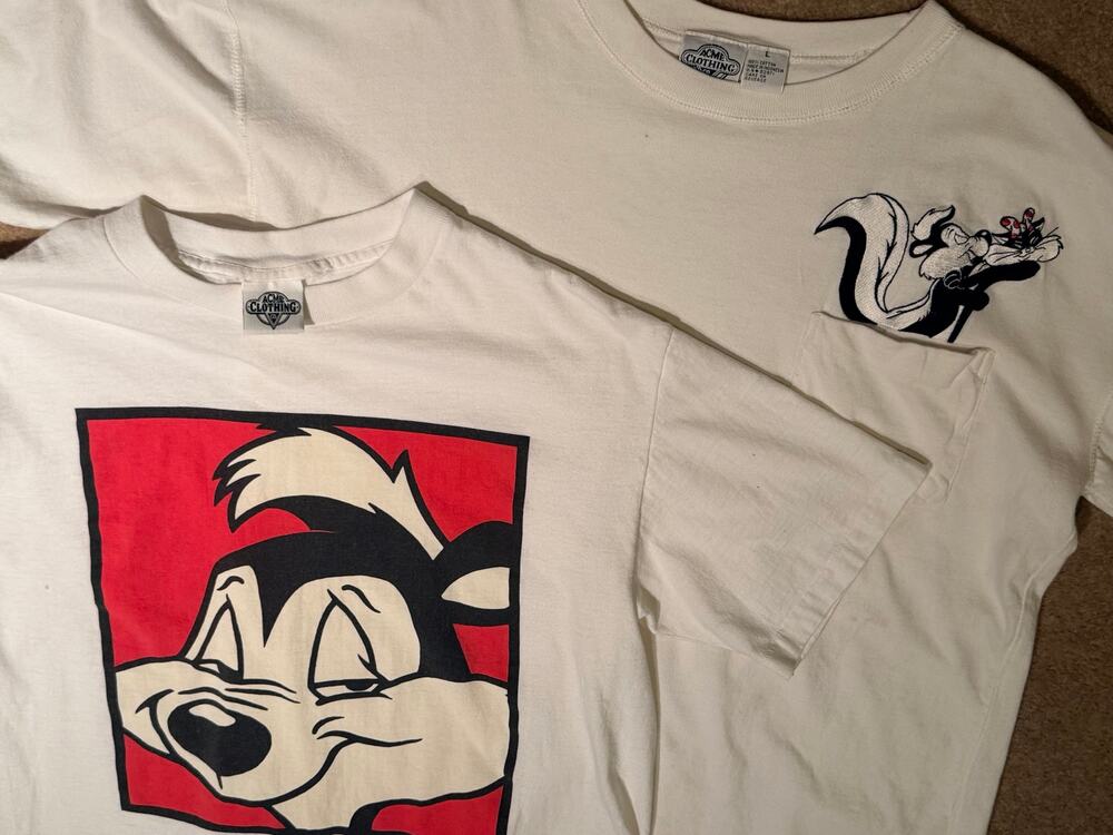 Vintage 90s Acme Pepe Le Pew Looney Tunes T-Shirt Bundle Mens Size Medium & LG